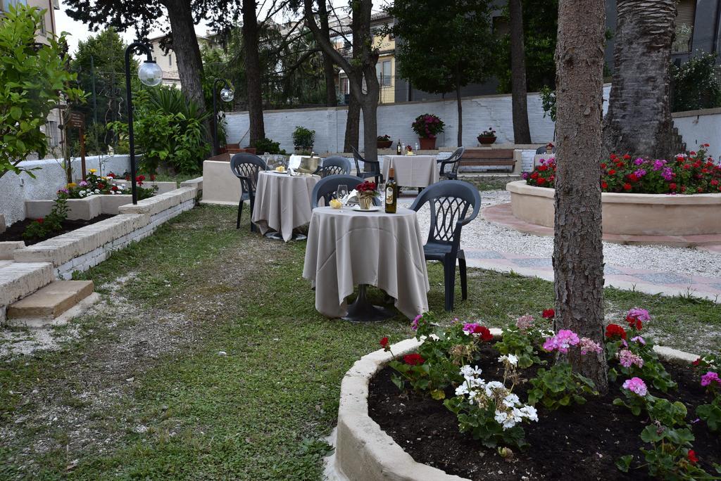 Hotel San Gabriele à Loreto Extérieur photo